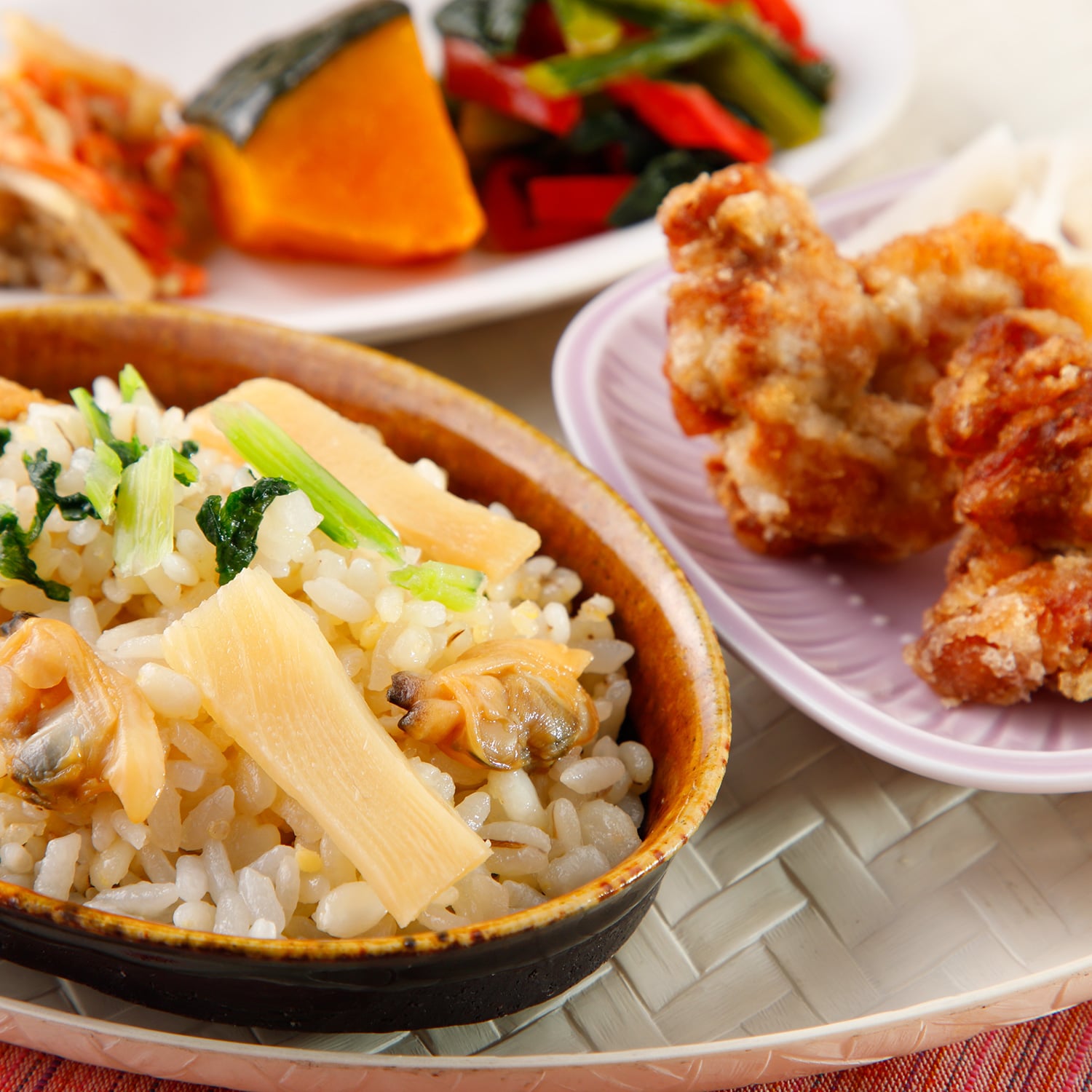 ニチレイのヘルシー食品 健康管理食 ダイエット食ウーディッシュ 筍ごはんと鶏の唐揚げ 冷凍 ヘルシー食品のページです